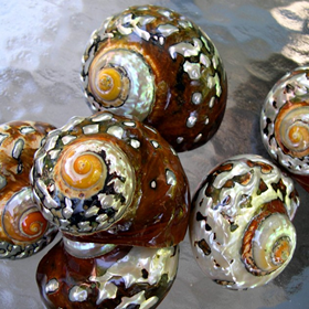 Click to view profile for La Poma & La Poma